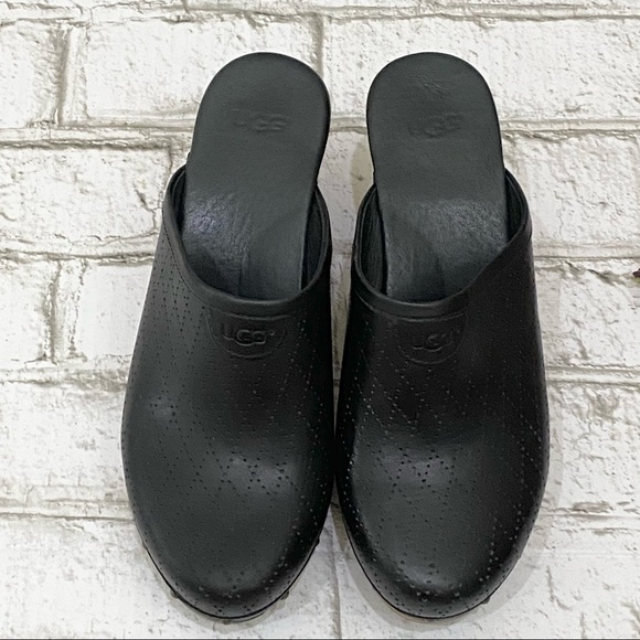 UGG Abbie Black Diamond Cut Perforated Leather Studded Mule Heeled Clogs Size 7 - Picture 5 of 16